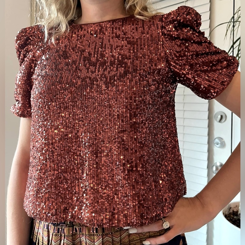 Shiny top